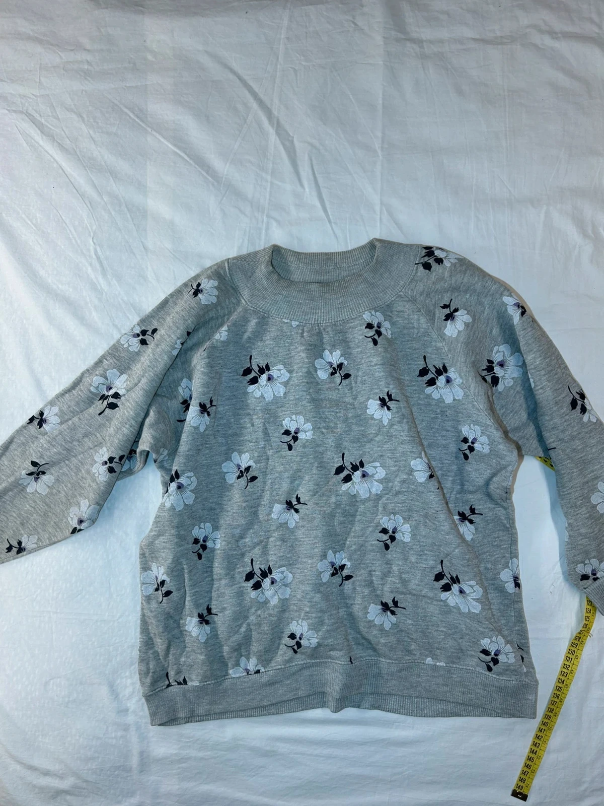 Pull gris à motifs vintage